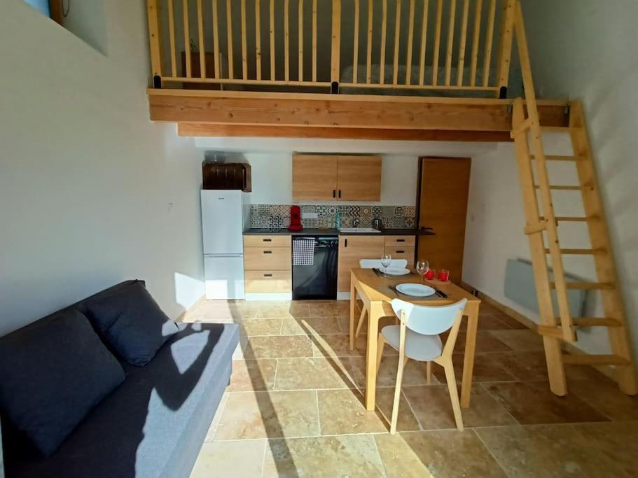 Gite De Charme Avec Jacuzzi Face Au Mont Ventoux Crestet 外观 照片