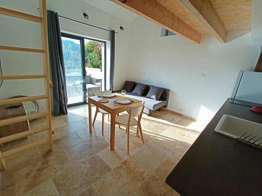 Gite De Charme Avec Jacuzzi Face Au Mont Ventoux Crestet 外观 照片